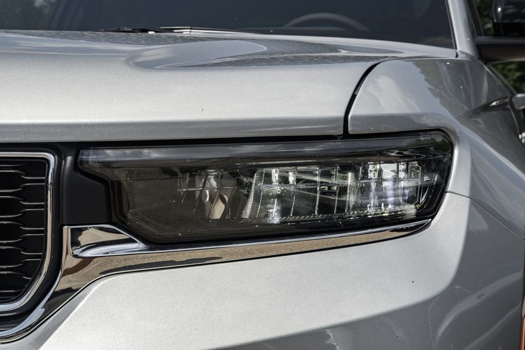 New 2025 Jeep Grand Cherokee Laredo X w/ Luxury Tech Group I image 14