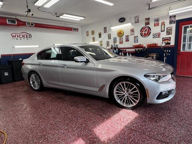 Used 2018 BMW 530i xDrive w/ Premium Package AWD/4WD image 4