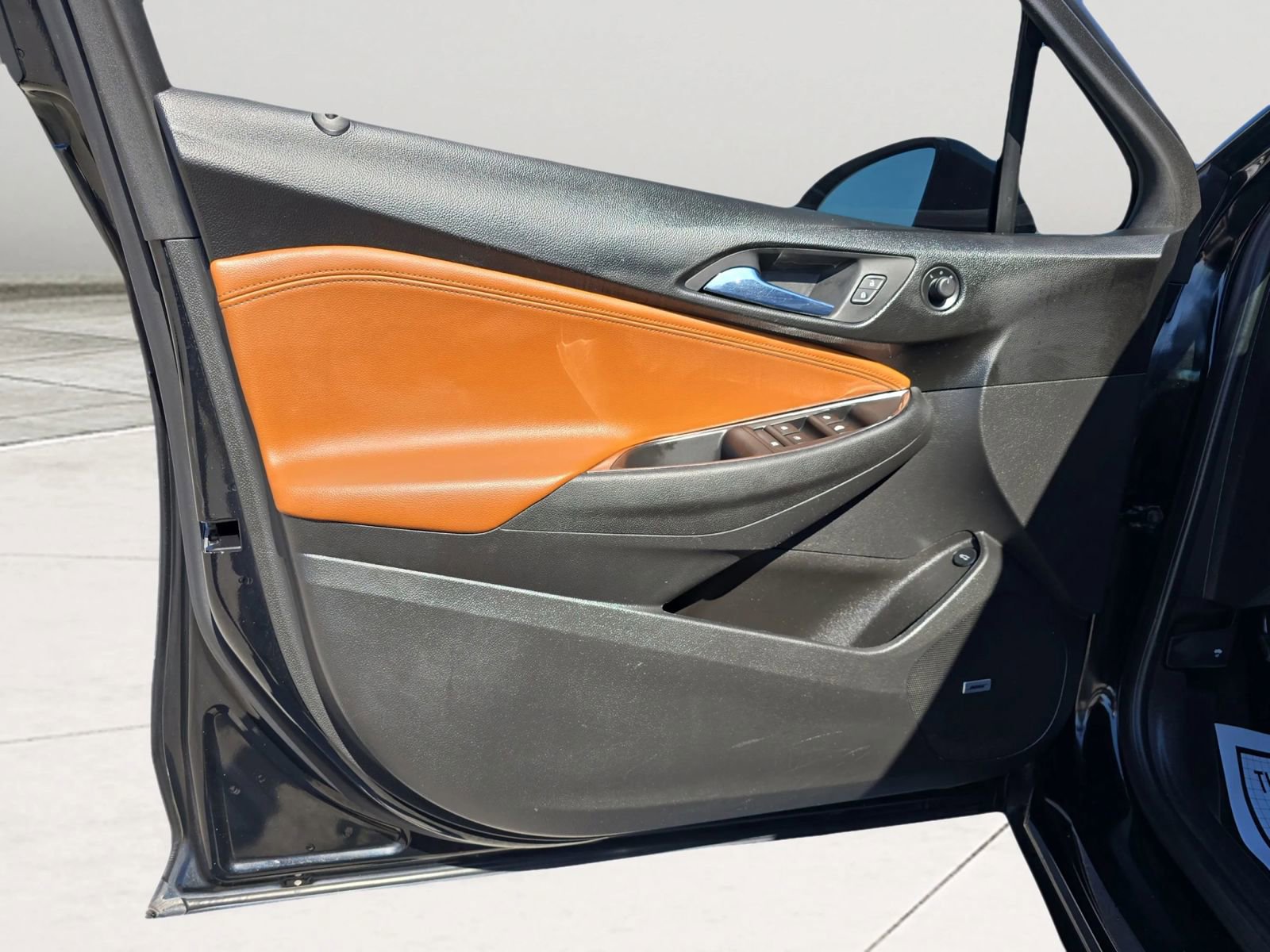 Used 2017 Chevrolet Cruze Premier image 11