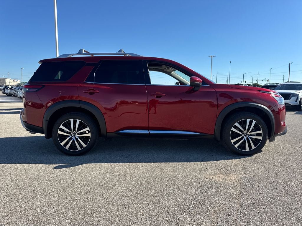 Used 2025 Nissan Pathfinder Platinum w/ Cargo Package AWD/4WD image 8