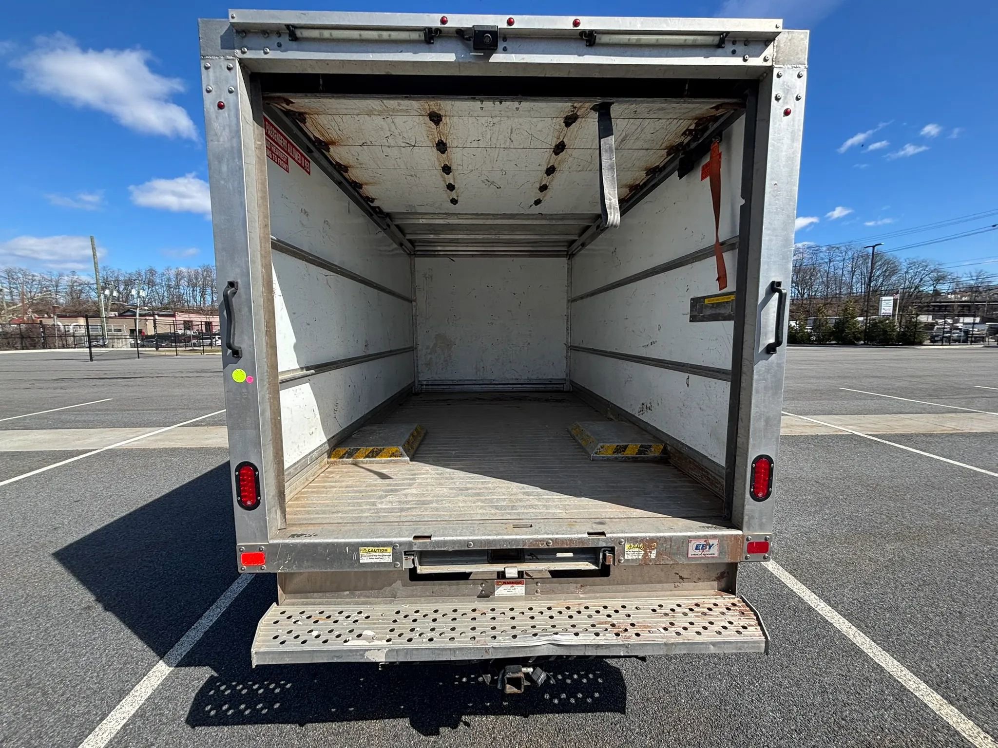 Used 2019 Ford Transit 350 350 HD Cab & Chassis 2D image 21