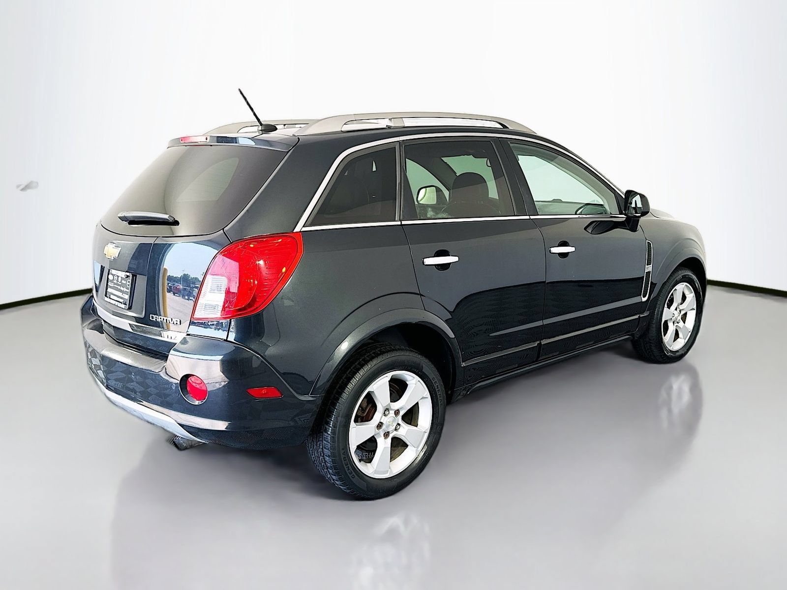 Used 2014 Chevrolet Captiva Sport LTZ FWD image 7
