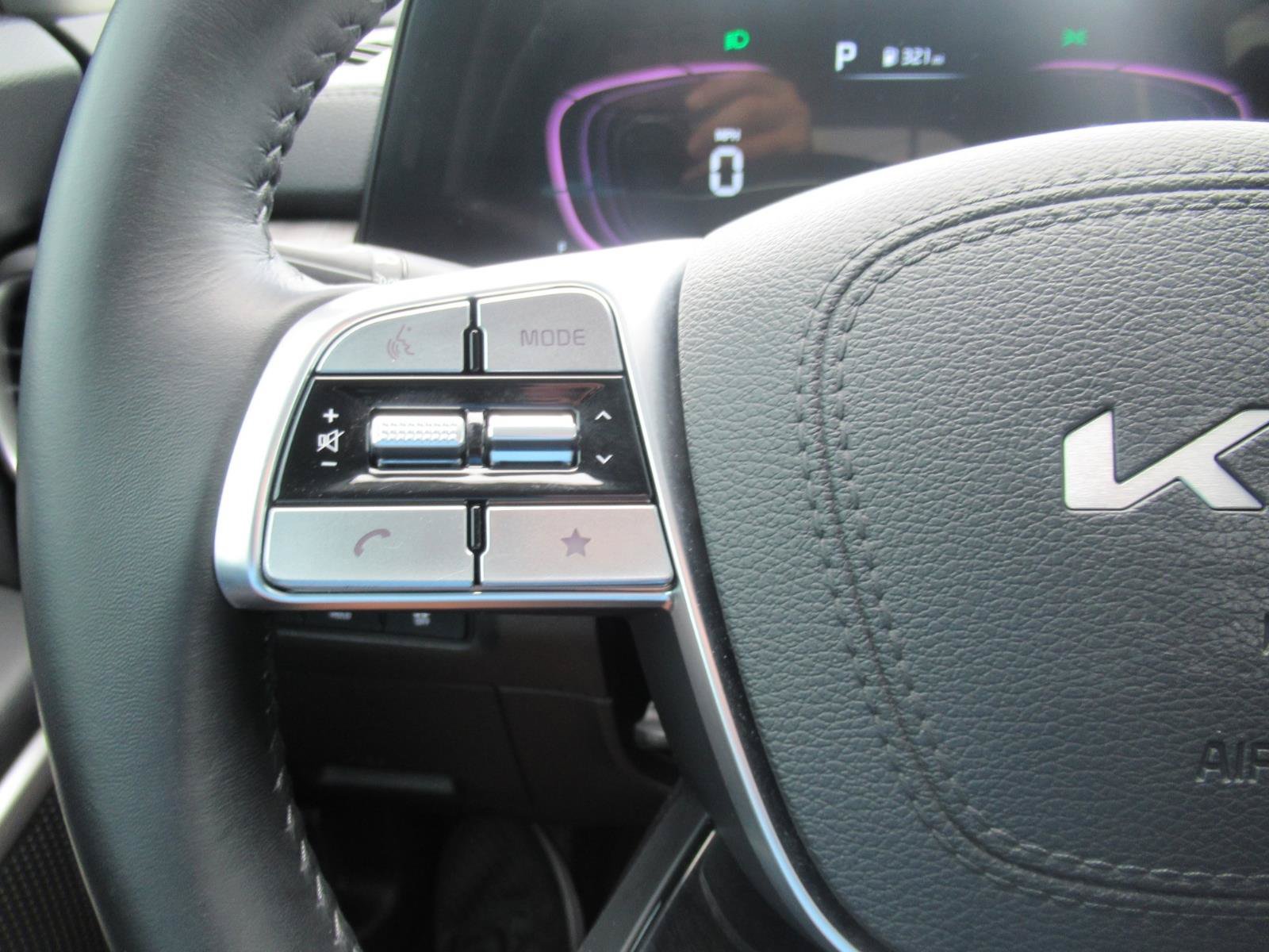 Used 2024 Kia Telluride EX w/ EX Captain's Chair Package FWD image 26