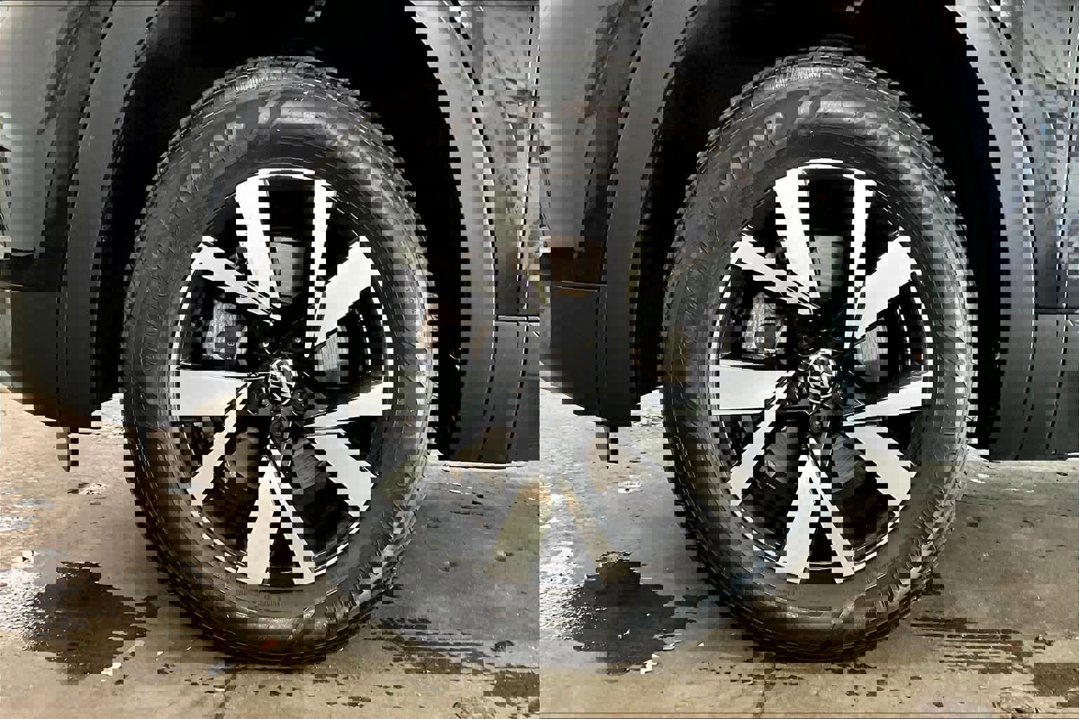 Used 2023 Volkswagen Atlas Cross Sport SE image 12