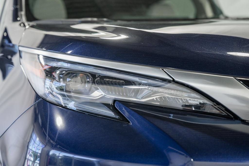 New 2026 Toyota Sienna Platinum AWD/4WD image 11