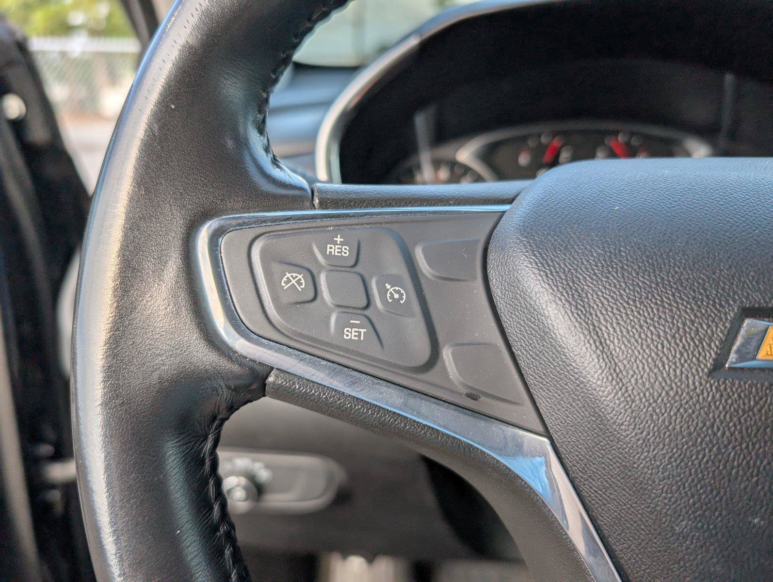 Used 2019 Chevrolet Equinox LT FWD image 27