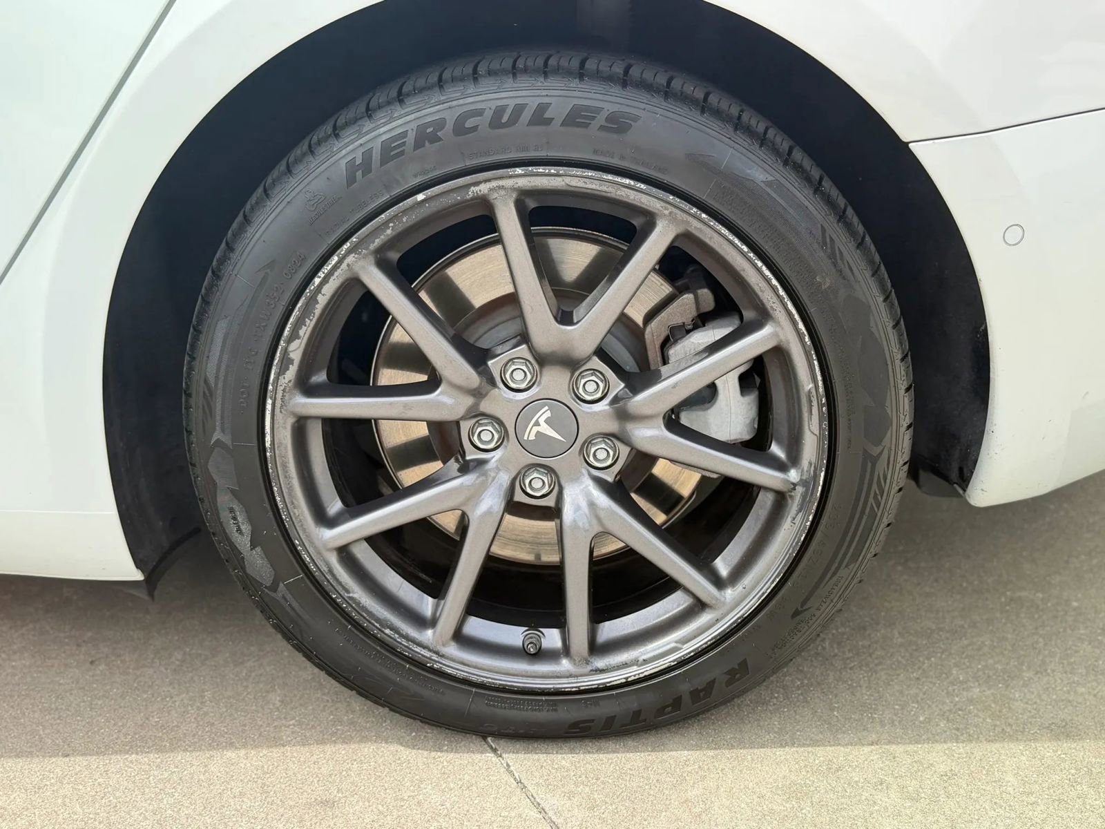 Used 2020 Tesla Model 3 Standard Range RWD image 13