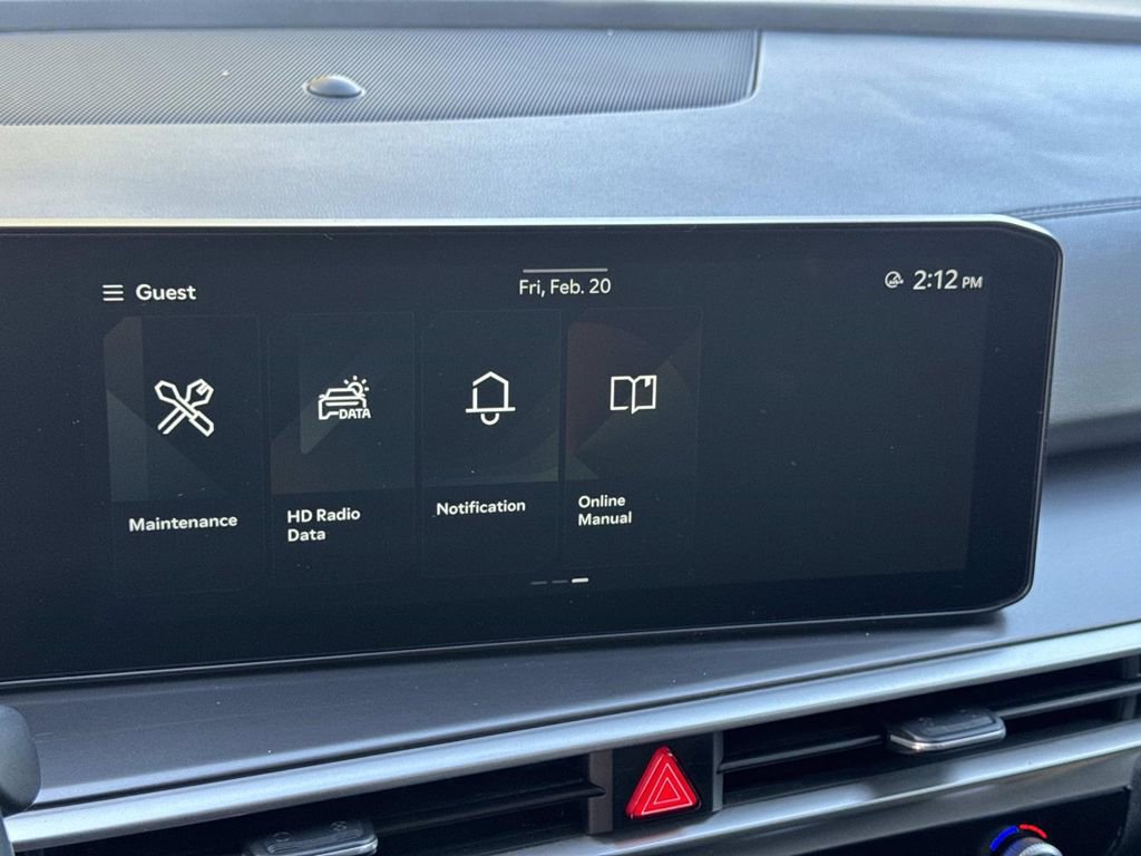 Used 2024 Kia Sorento S image 12