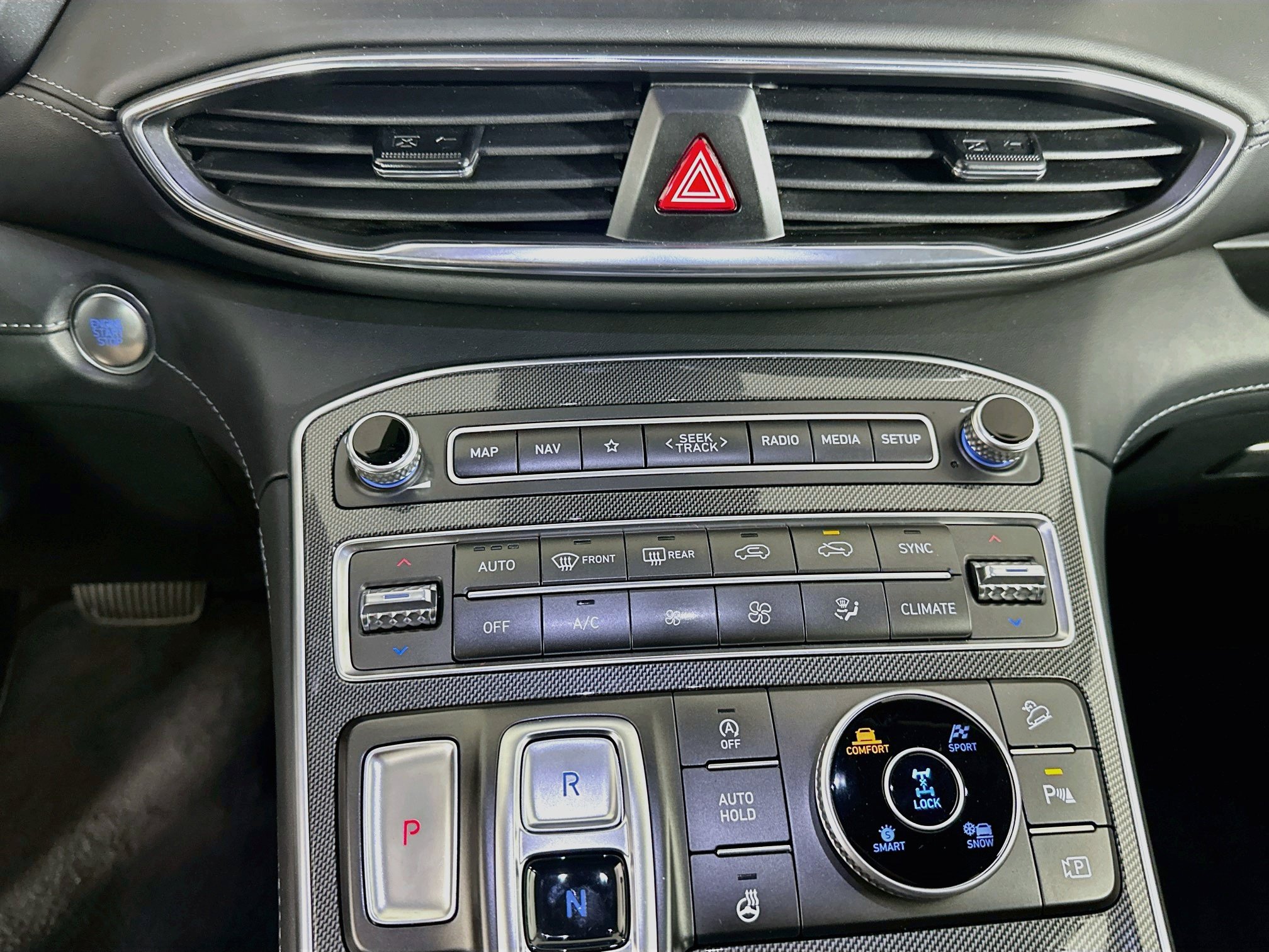 Used 2021 Hyundai Santa Fe Limited AWD/4WD image 24