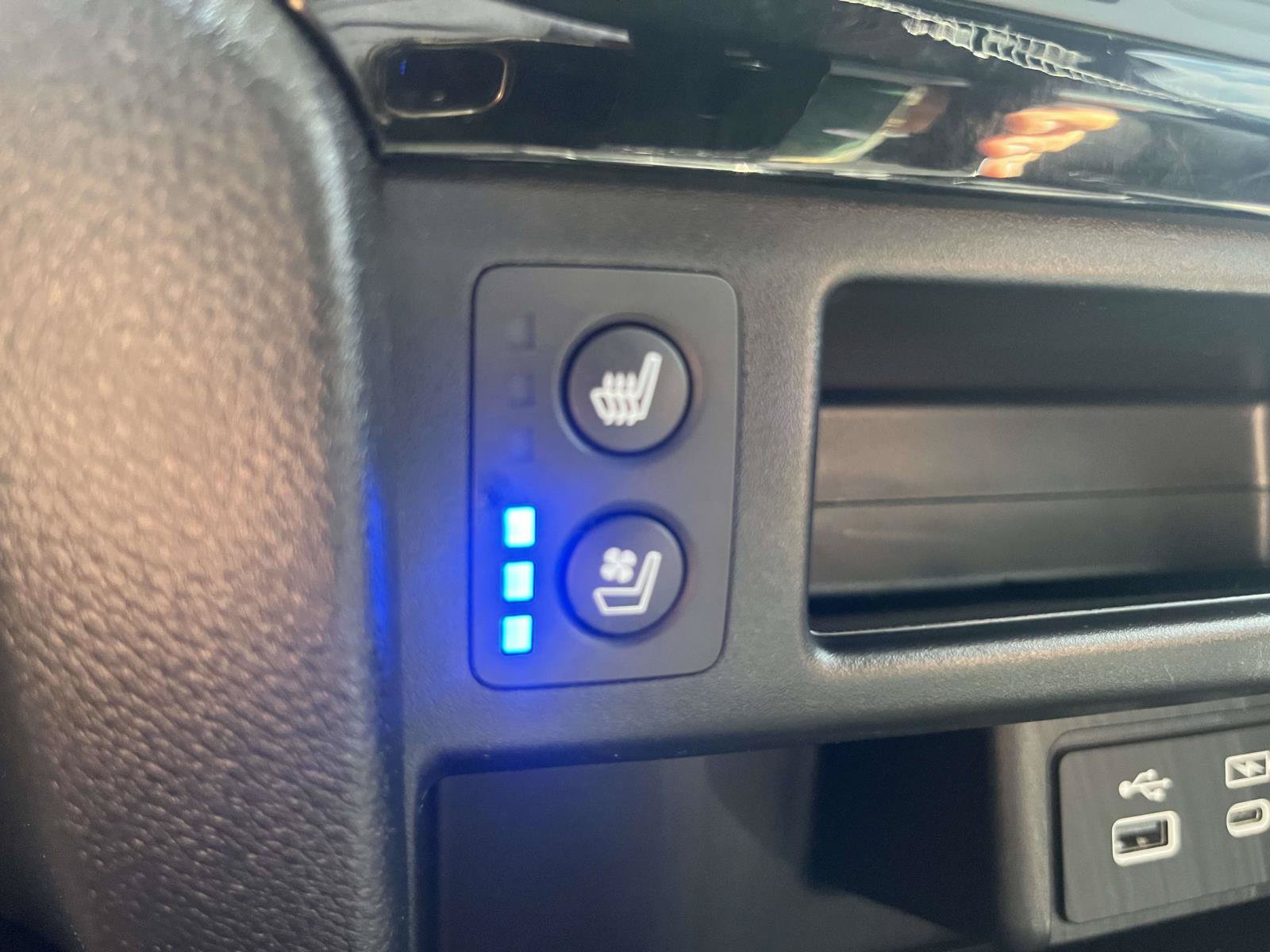 Certified 2025 Honda Passport Black Edition image 19