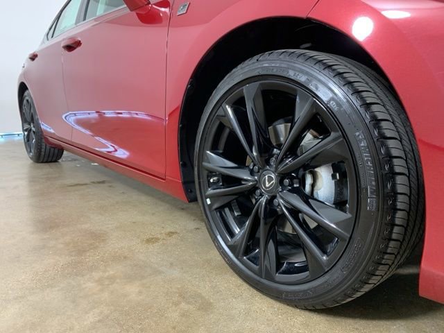 Certified 2025 Lexus ES 350 w/ Accessory Package (Z2) image 6