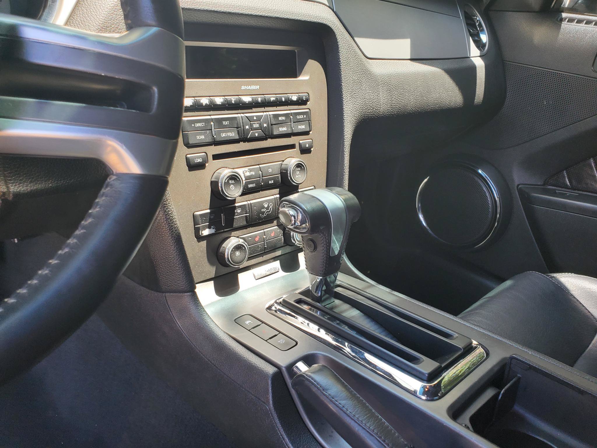 Used 2010 Ford Mustang GT Premium RWD image 27