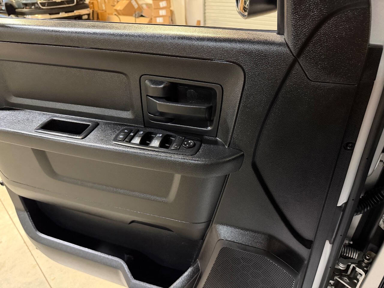 Used 2016 RAM 3500 Tradesman w/ Chrome Appearance Group AWD/4WD image 47