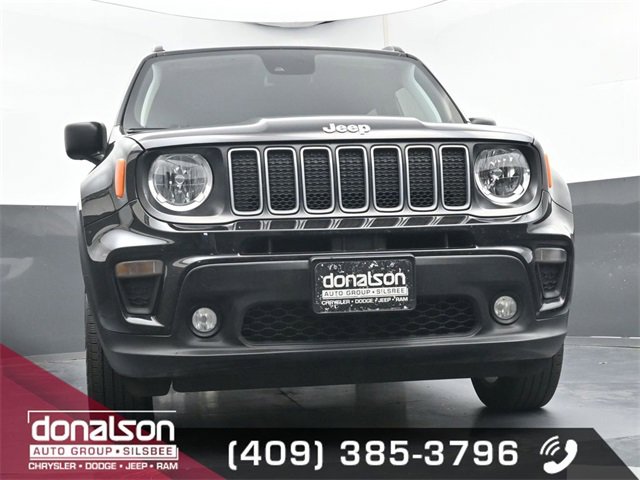 Used 2023 Jeep Renegade Latitude w/ Premium Group image 16