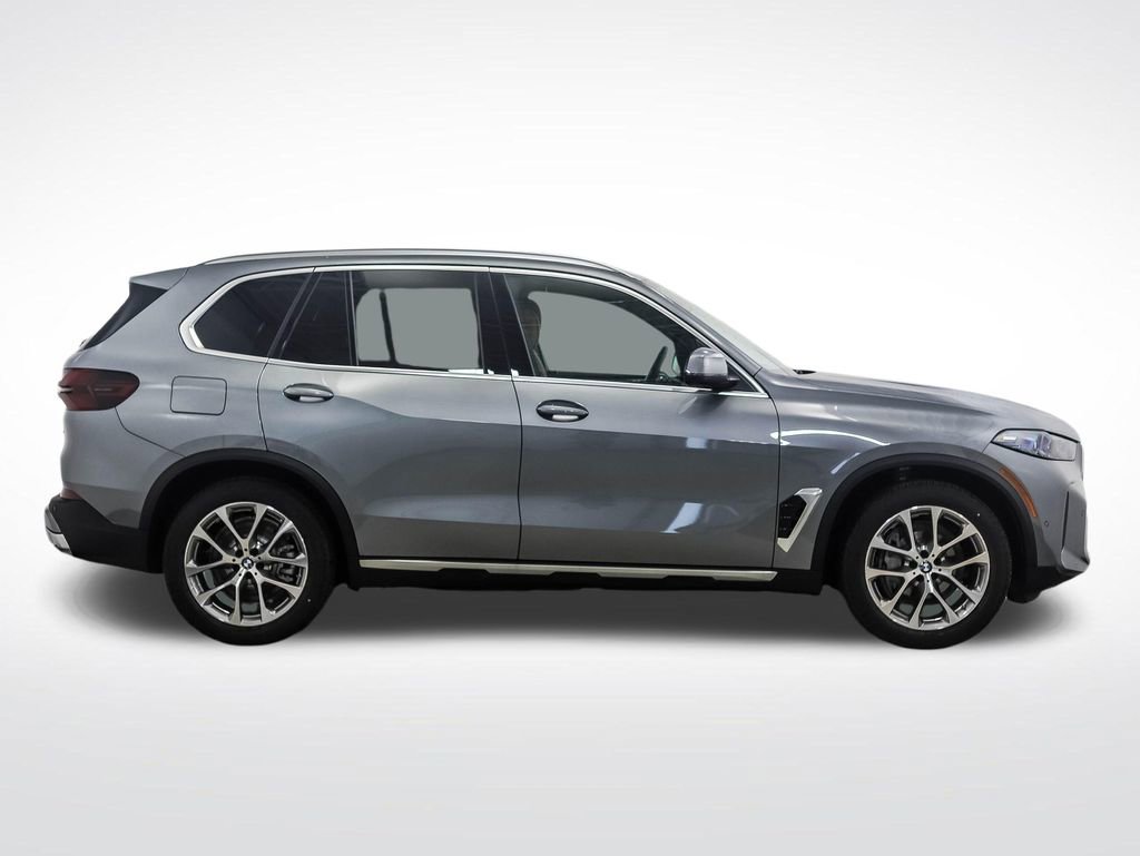 New 2026 BMW X5 xDrive50e w/ Premium Package AWD/4WD image 6