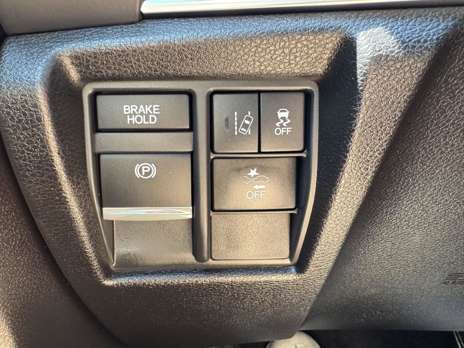 Used 2017 Acura MDX SH-AWD w/ Technology Package image 29