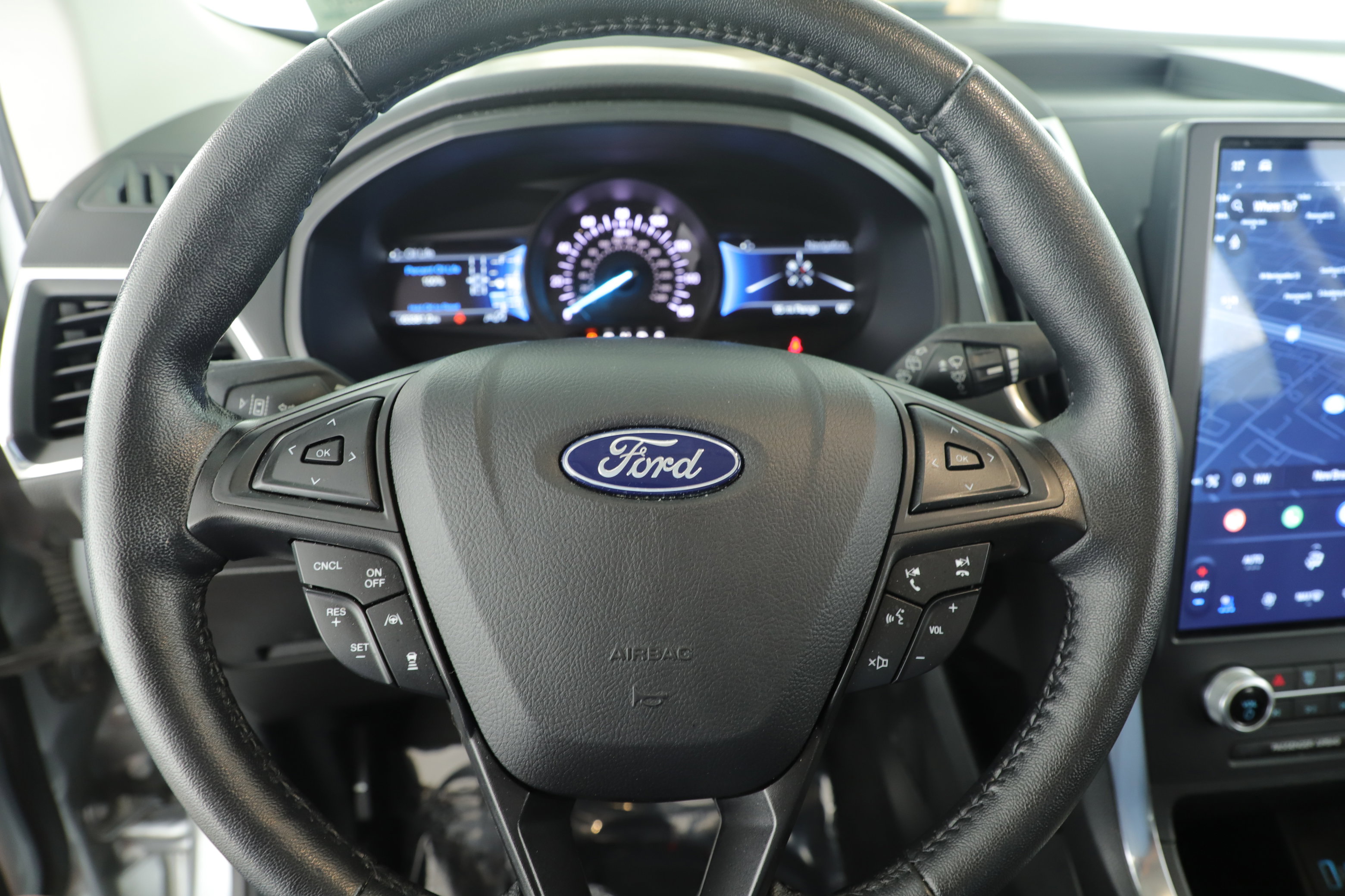 Certified 2022 Ford Edge Titanium w/ Equipment Group 301A image 18