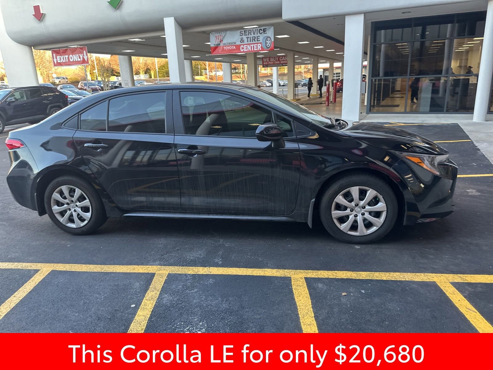 Used 2025 Toyota Corolla LE image 5