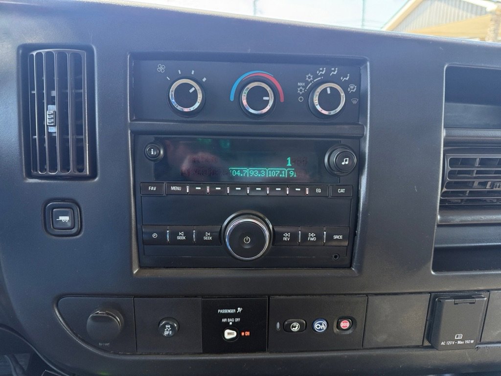 Used 2018 GMC Savana 2500 w/ Driver Convenience Package image 16