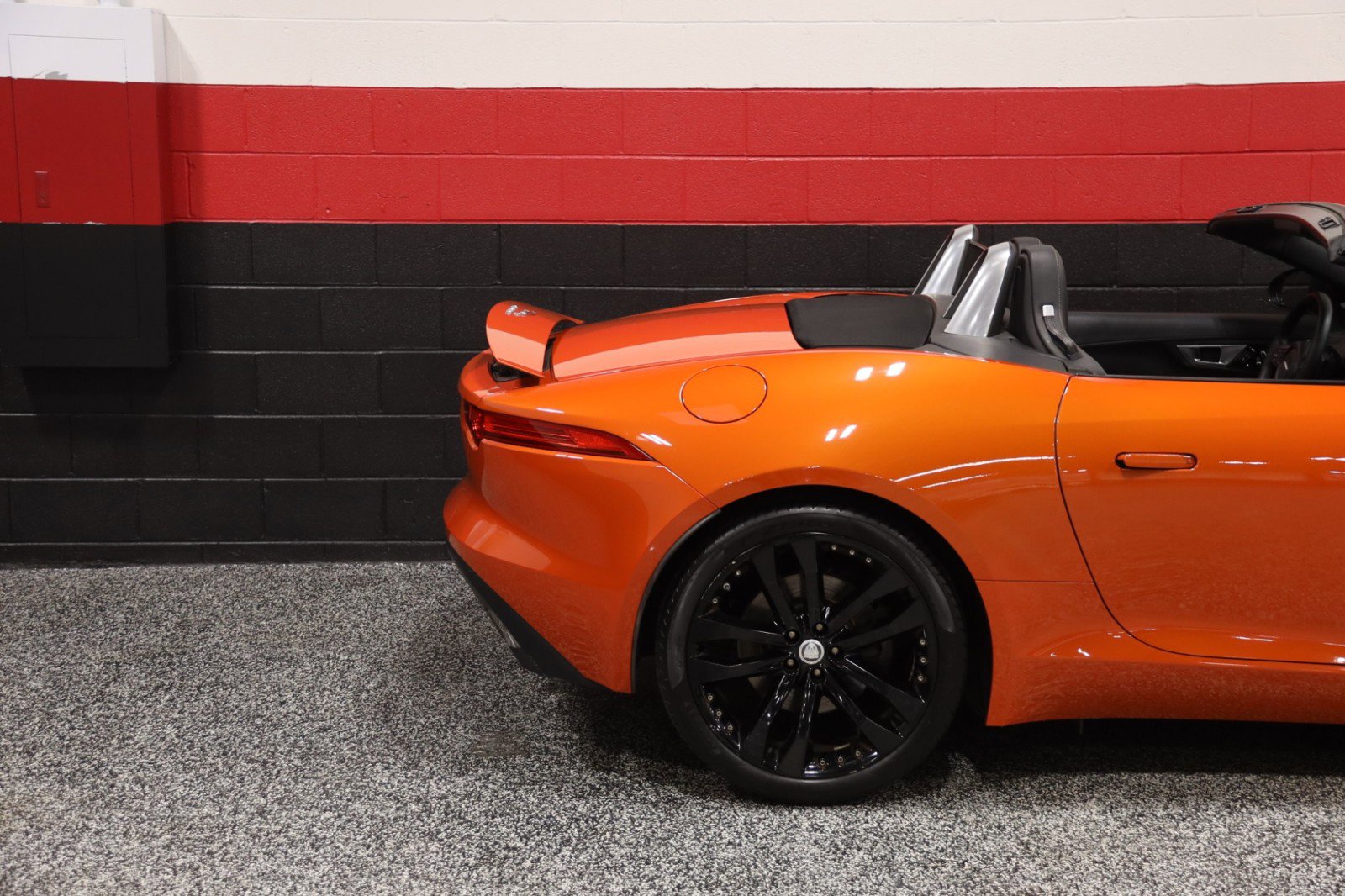 Used 2014 Jaguar F-TYPE Convertible image 5