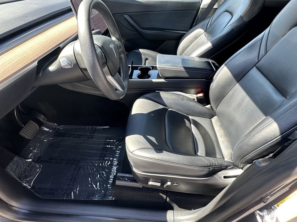 Used 2021 Tesla Model Y Long Range image 10