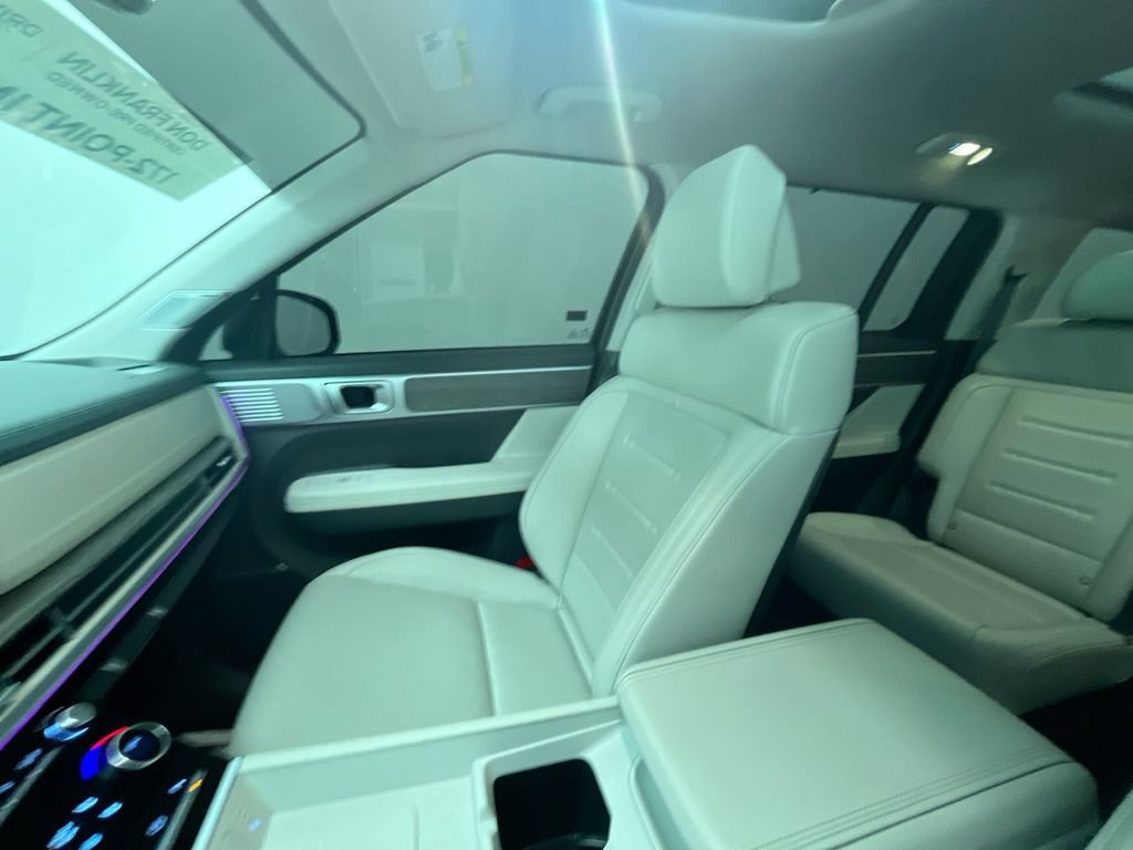 Used 2024 Hyundai Santa Fe Calligraphy AWD/4WD image 11