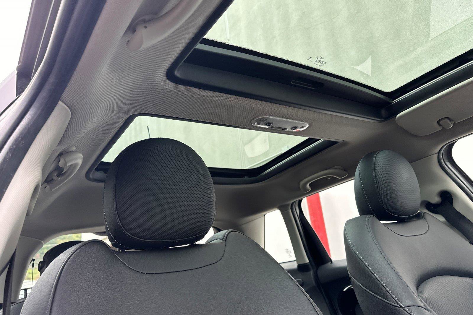 Used 2017 MINI Cooper S image 16