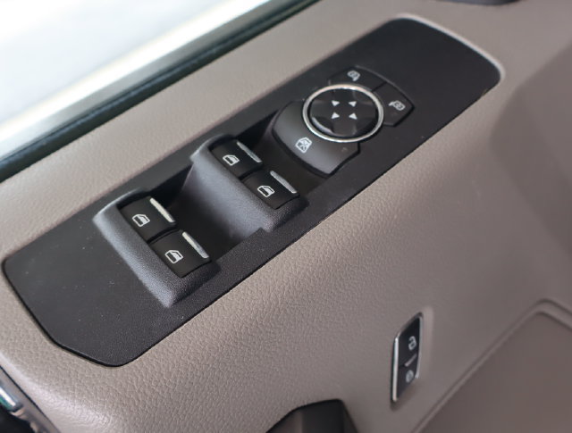 Used 2019 Ford F250 XLT w/ Snow Plow Prep Package AWD/4WD image 19