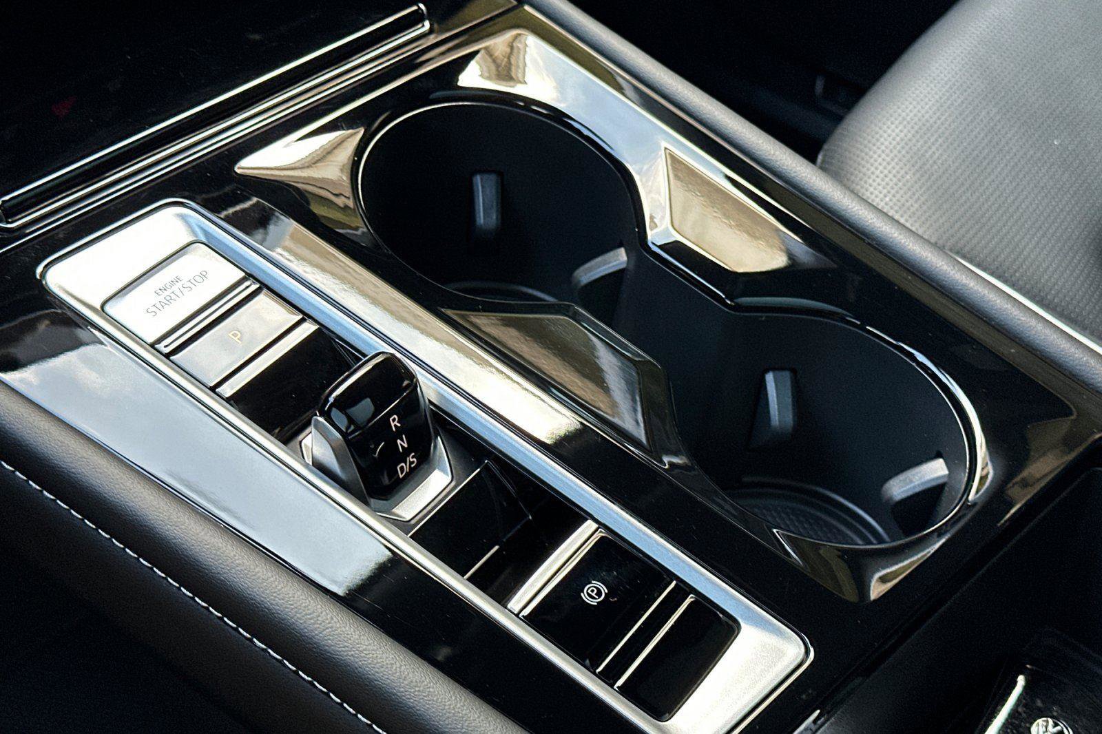 Used 2024 Volkswagen Atlas Cross Sport SEL Premium R-Line image 25