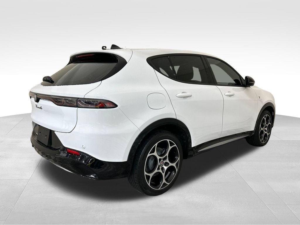 Used 2024 Alfa Romeo Tonale Ti AWD/4WD image 5