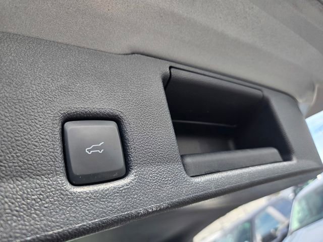 Used 2023 Ford Escape Active image 32