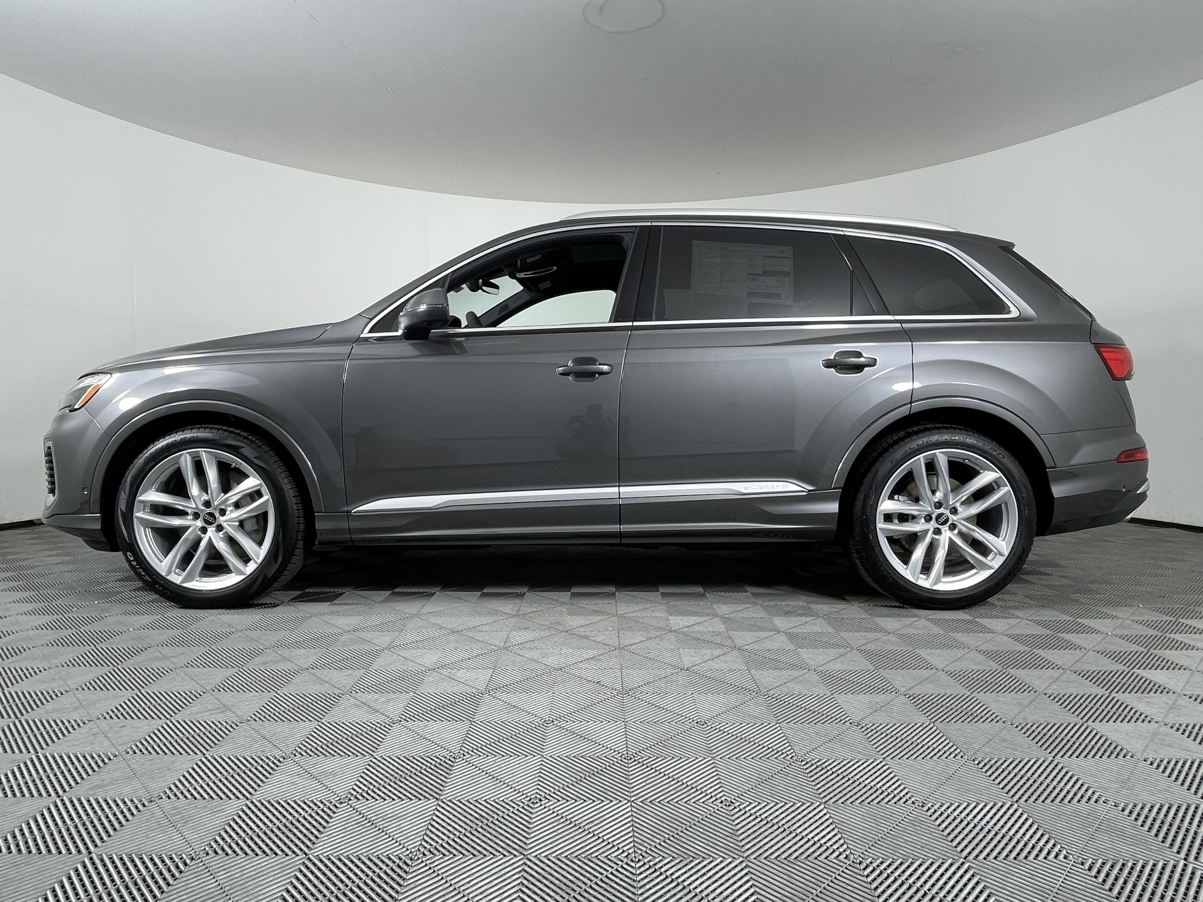 New 2025 Audi Q7 3.0T Premium Plus image 11
