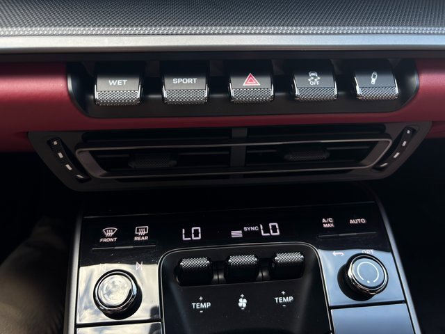 Certified 2022 Porsche 911 Carrera image 22