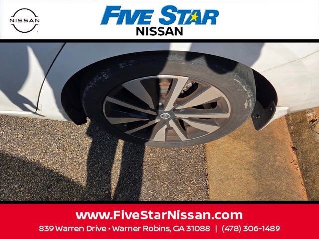 Used 2021 Nissan Sentra SV w/ SV Premium Package FWD image 6