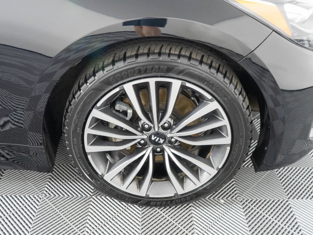 Used 2018 Kia Stinger Premium RWD image 32