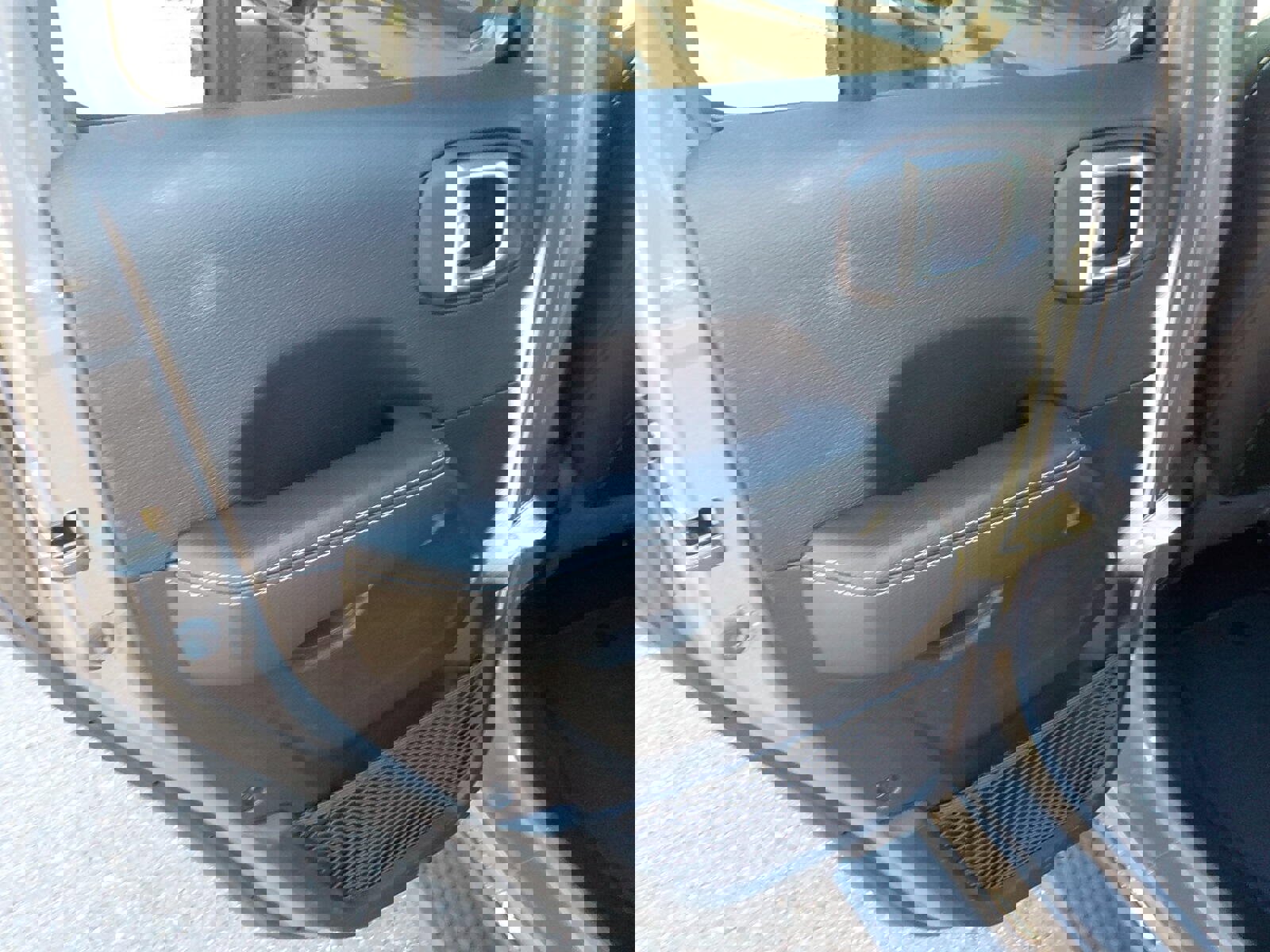 Used 2021 Jeep Wrangler Unlimited Sahara w/ Cold Weather Group image 9