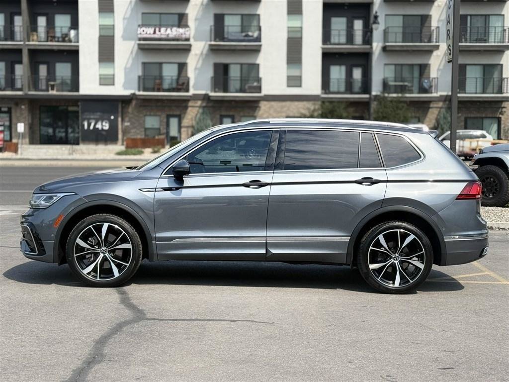 Used 2022 Volkswagen Tiguan SEL R-Line AWD/4WD image 4