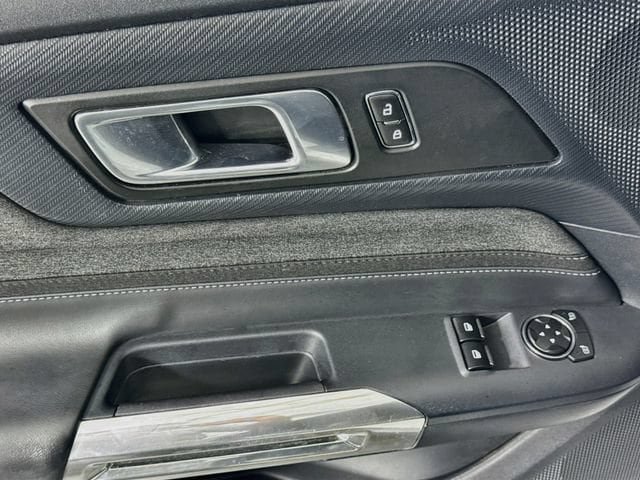 Used 2024 Ford Mustang Coupe RWD image 17