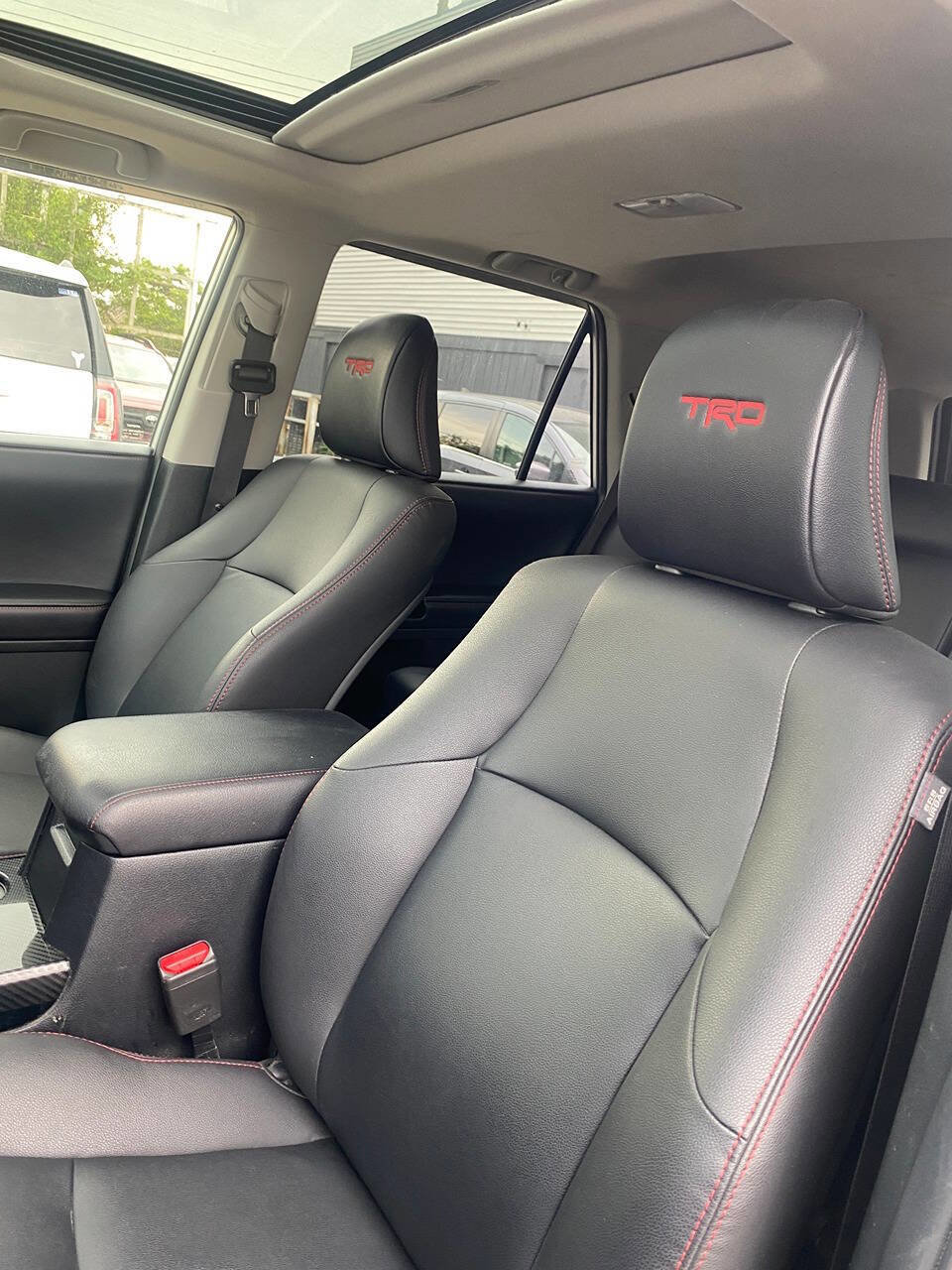 Used 2018 Toyota 4Runner Limited image 29