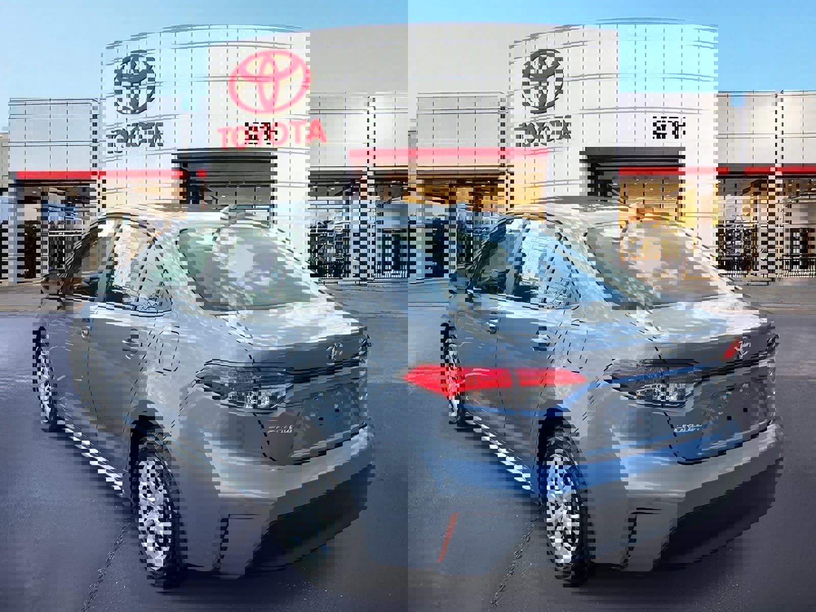 Used 2026 Toyota Corolla LE image 7