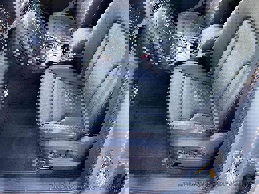 Used 2012 Audi Q5 3.2 Prestige image 38