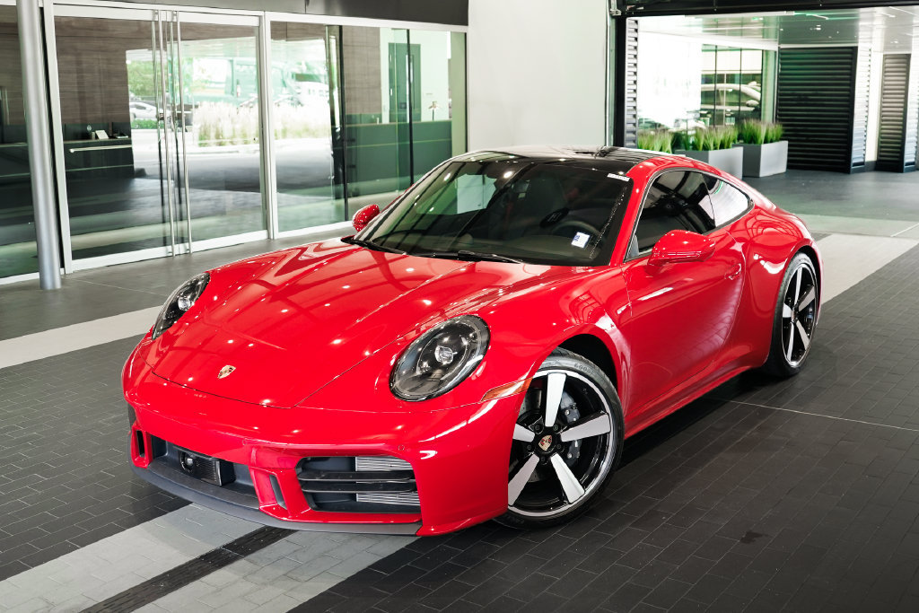 Used 2025 Porsche 911 Carrera RWD image 1