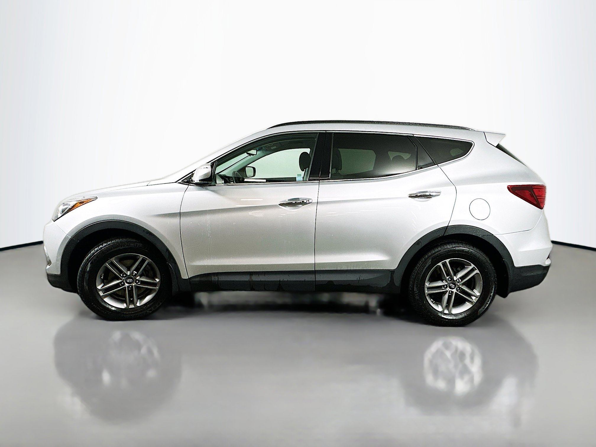 Used 2018 Hyundai Santa Fe Sport w/ 2.4L Value Package 02 image 4
