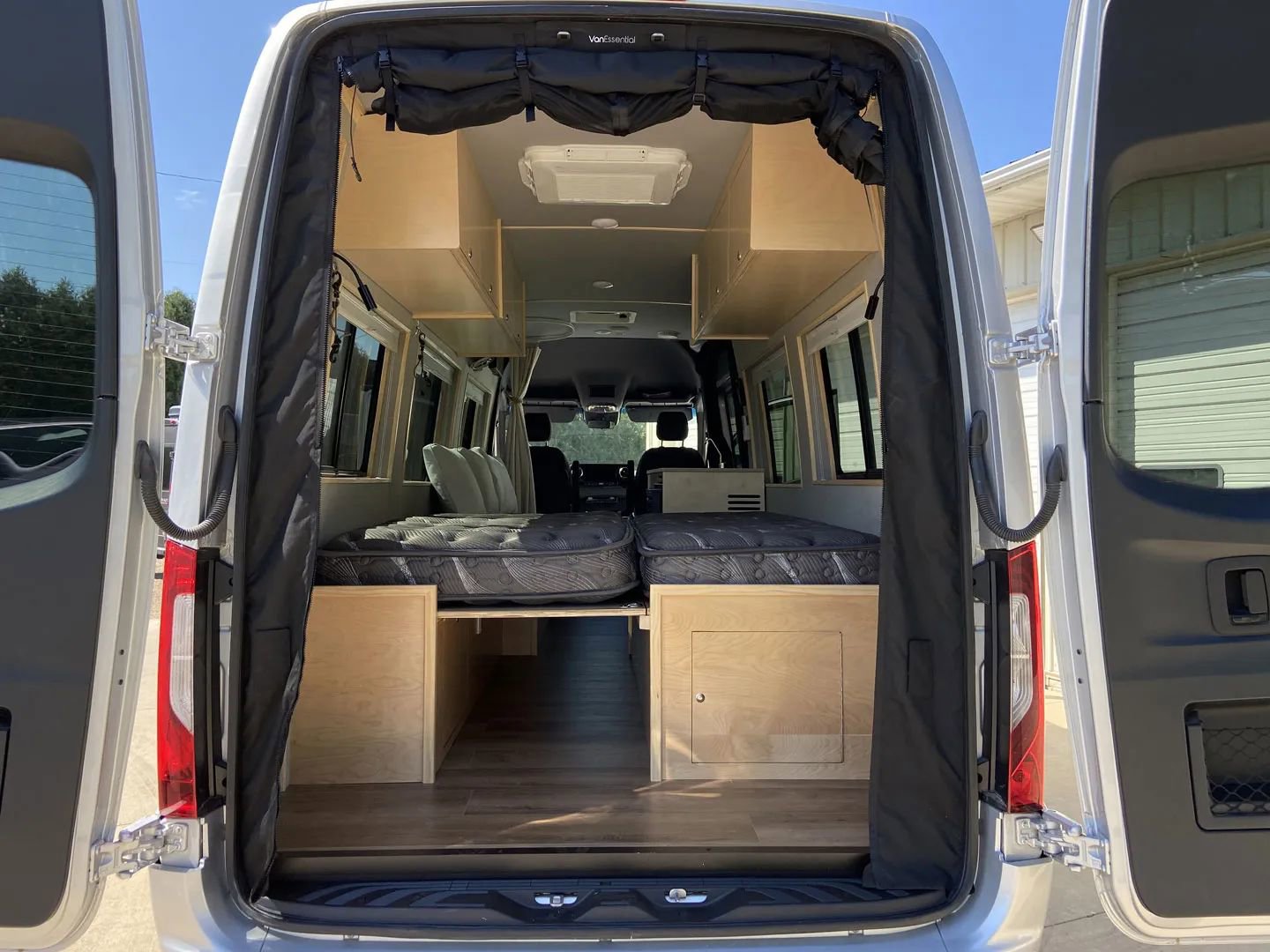 Used 2023 Mercedes-Benz Sprinter 3500 image 31