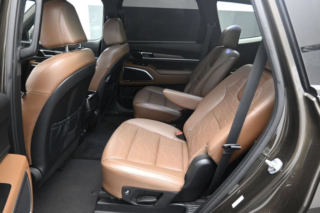 Used 2022 Kia Telluride SX w/ SX Prestige Package AWD/4WD image 13