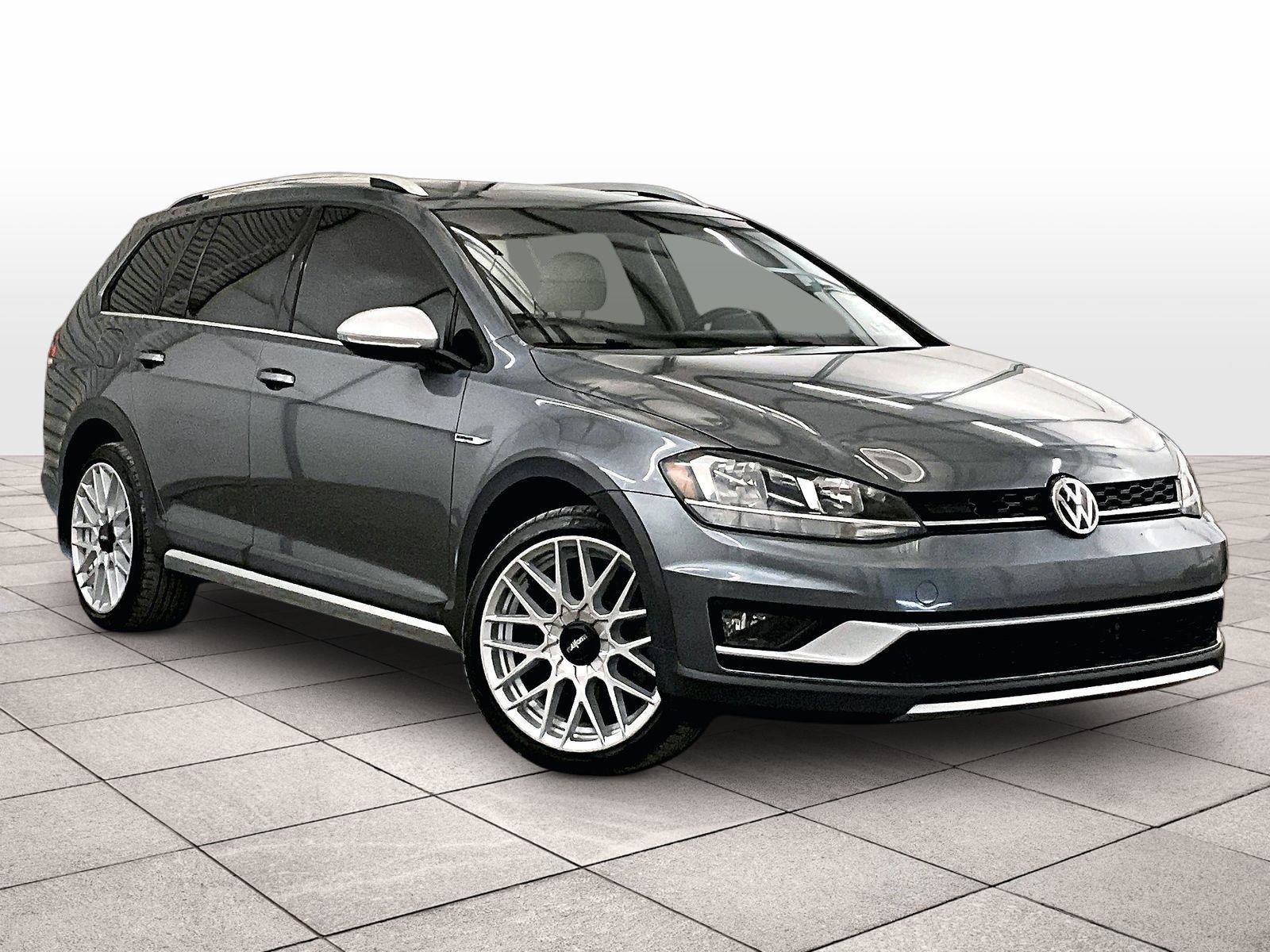 Used 2018 Volkswagen Golf Alltrack AWD/4WD image 3