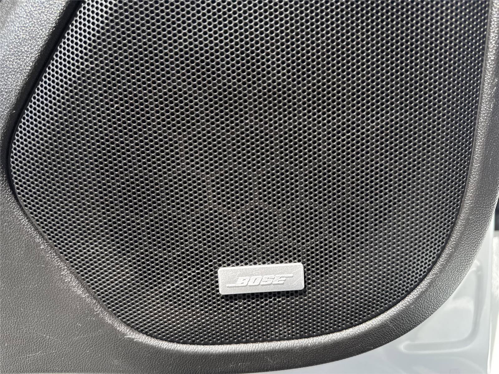 Used 2023 GMC Acadia SLT AWD/4WD image 19