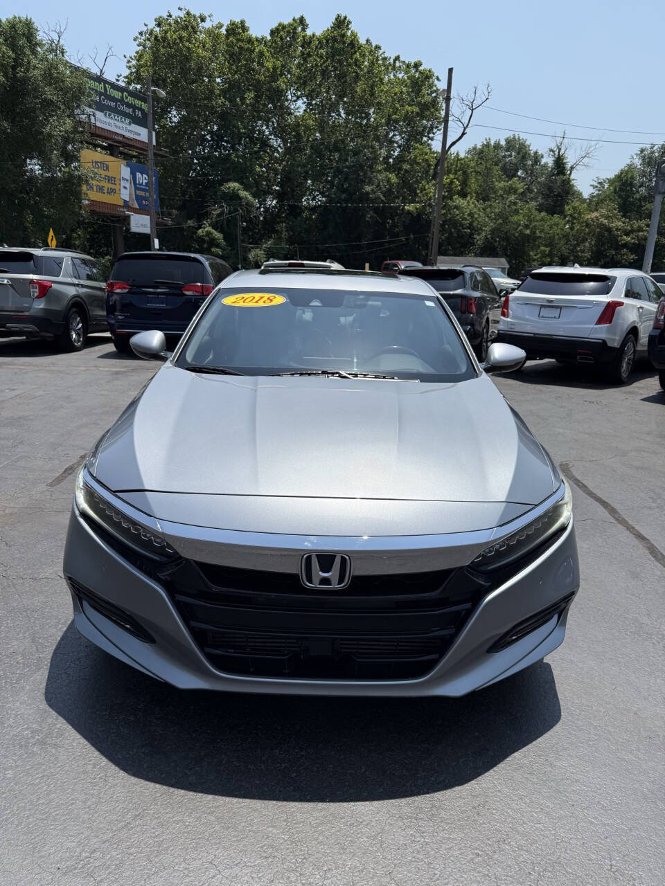 Used 2018 Honda Accord Touring image 3