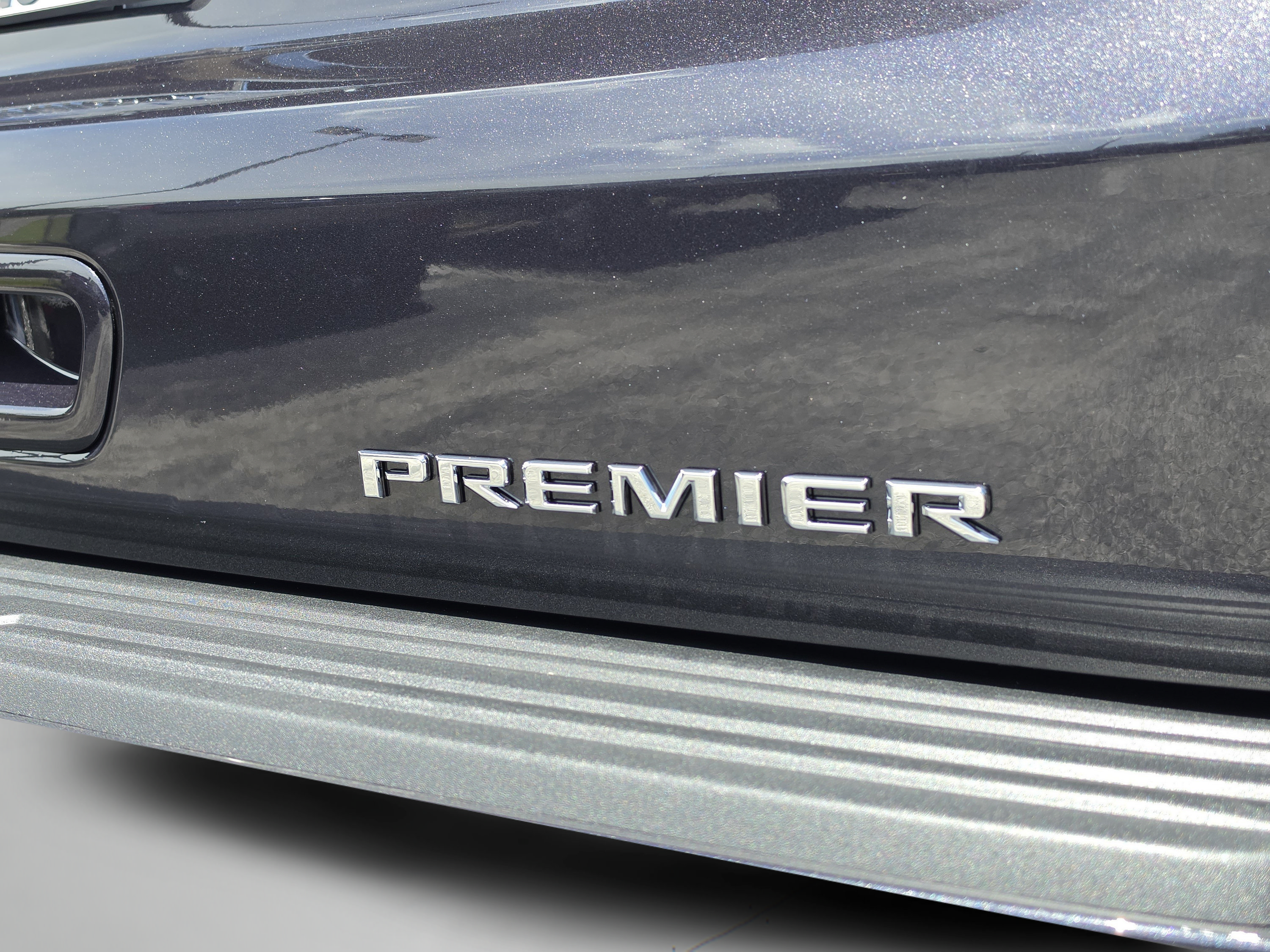 New 2026 Chevrolet Suburban Premier w/ Sun And Tow Package RWD image 17