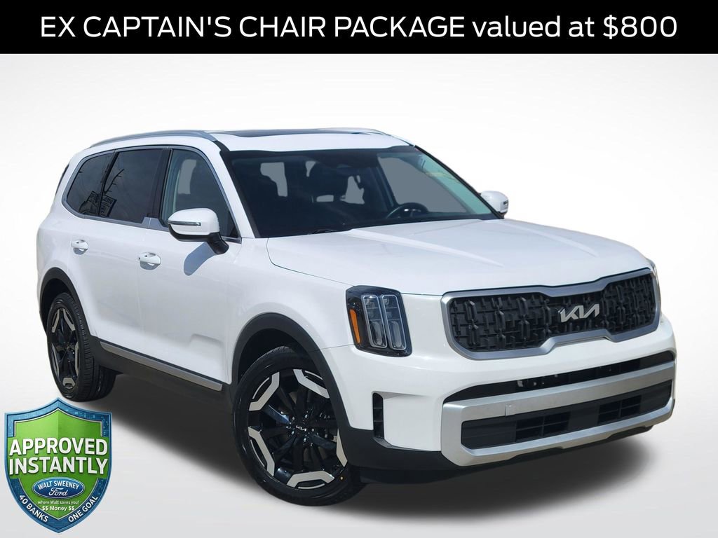 Used 2024 Kia Telluride EX w/ EX Captain's Chair Package image 1